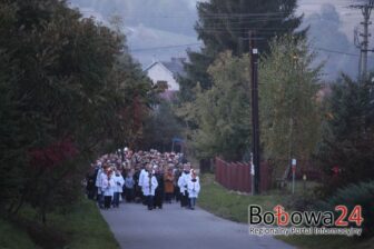 Z różańcem po ulicach Bobowej