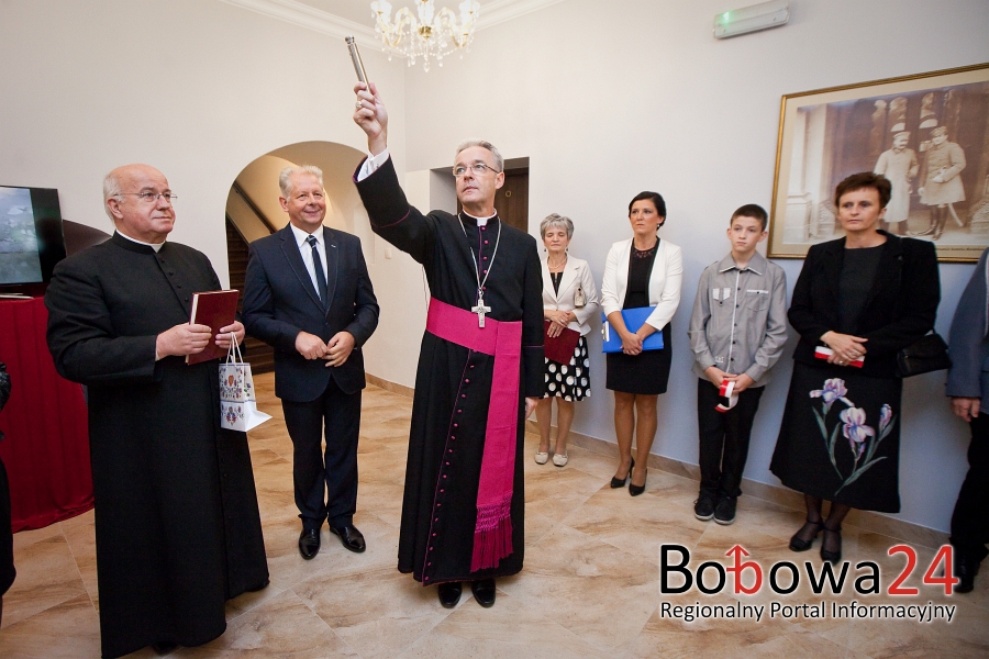 Biskup Lechowicz poświęcił budynek szkoły muzycznej w Bobowej (TV)