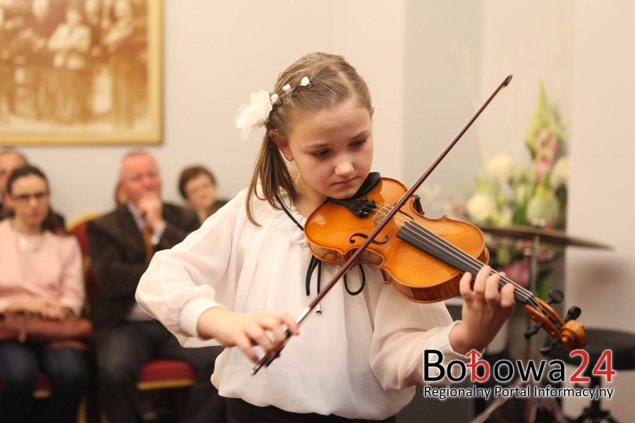 Koncert kolęd w wykonaniu uczniów Szkoły Muzycznej w Bobowej (TV)