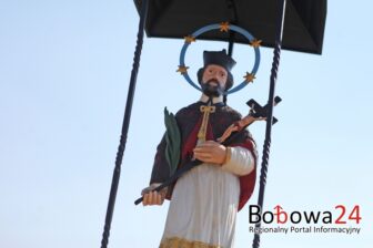 Nowe miejsce odrestaurowanej kapliczki świętego Jana Nepomucena