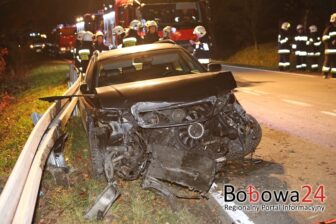Porzucił auto po wypadku. Nietrzeźwego zatrzymano w domu! (TV)
