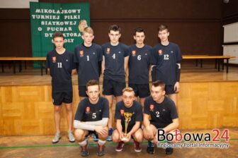 II Turniej Mikołajkowy w piłce siatkowej zwycięża Gimnazjum z Bobowej