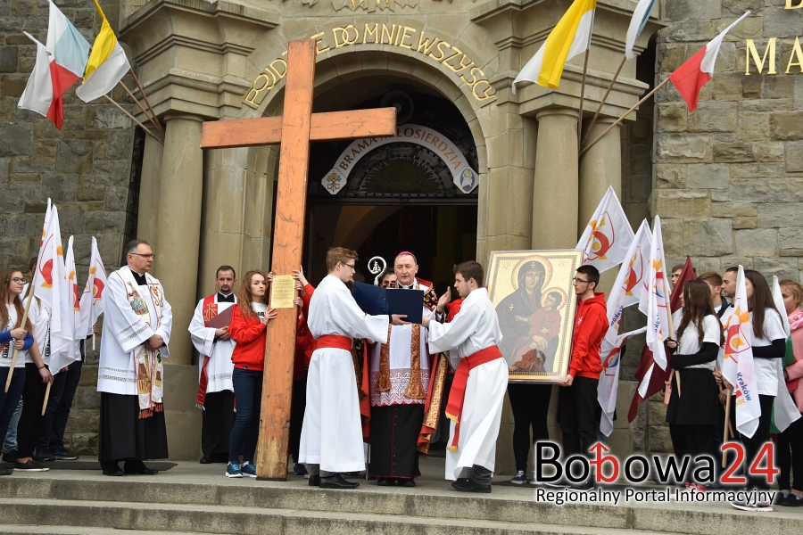 Krzyż Światowych Dni Młodzieży i Ikona Matki Bożej zagoszczą w Bobowej!