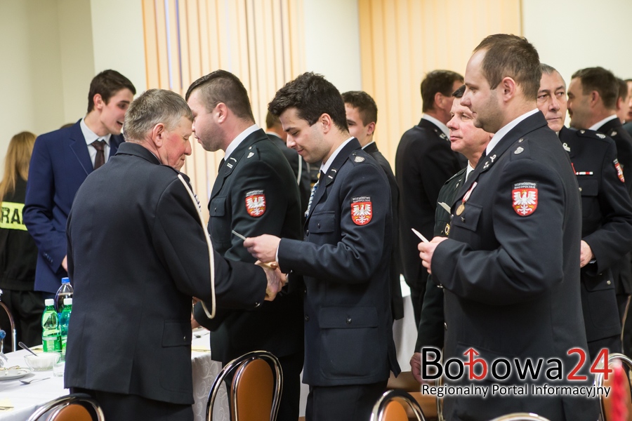 Strażacy z całej gminy Bobowa spotkali się na opłatku i wspólnym kolędowaniu w Jankowej