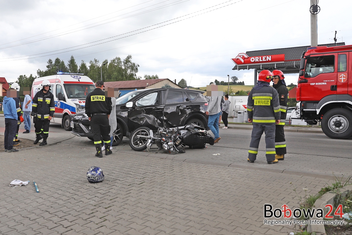Bobowa: wypadek z udziałem 20-letniego motocyklisty na Grunwaldzkiej (TV)