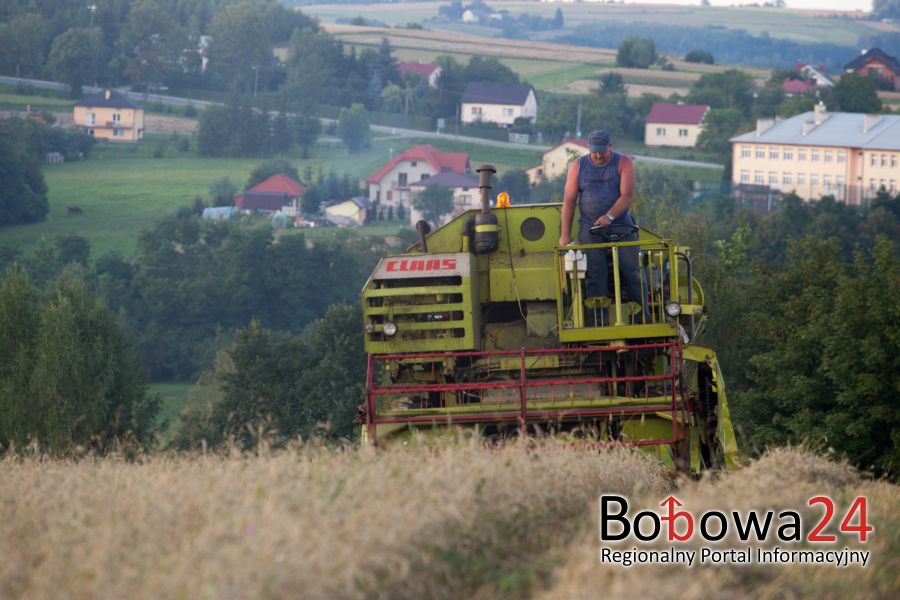 W gminie Bobowa już po żniwach. Rolnicy szykują się i zapraszają na dożynki! (TV)