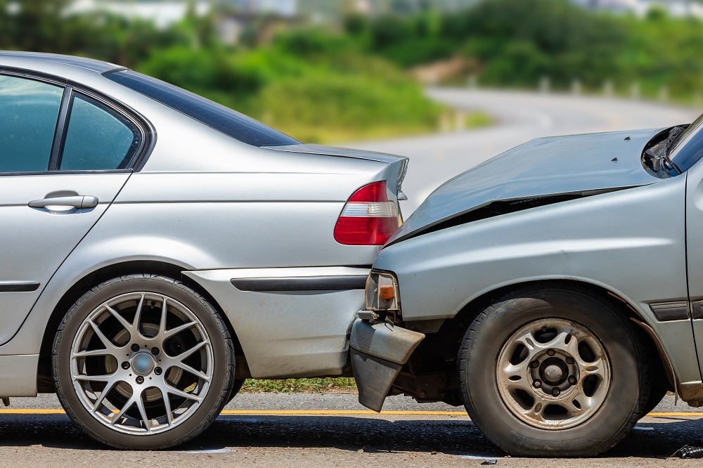 Pożyczony samochód a likwidacja szkody z OC. Co to oznacza dla właściciela i kierowcy pojazdu?