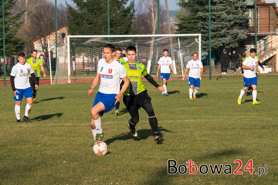 Piłkarze KS Bobowa zmierzyli się z Moszczanką Moszczenica.