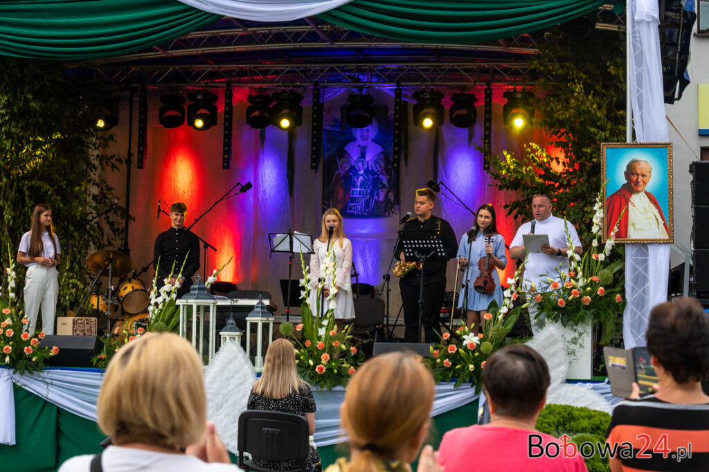 Koncert Uwielbienia "Skrzydła Wiary" nie popsuła nawet pogoda!