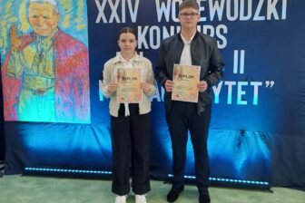Sukces! Uczniowie z Bobowej laureatami wojewódzkiego konkursu o Janie Pawle II