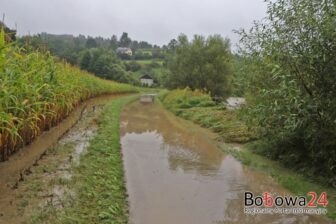 IMGW ostrzega. Możliwe deszcze, burze, a nawet grad