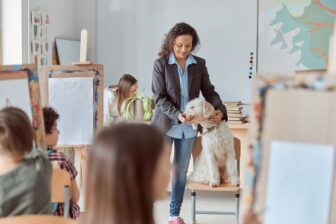 Dogoterapia – terapia, w której pies staje się najlepszym towarzyszem. Jak zostać dogoterapeutą?