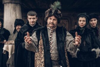„Pracy tyle, że kawa wystygła”. Koronki z Bobowej znów w serialu „1670”!
