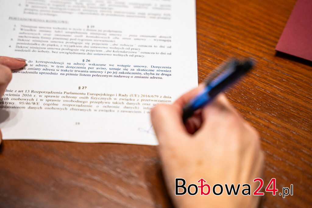 m17-podpisanie-umowy-bobowa-jankowa-plac-zabaw-DSC00542-1024x683