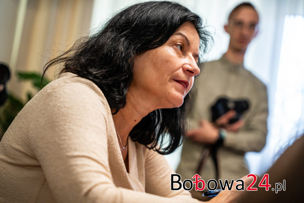 m20-podpisanie-umowy-bobowa-jankowa-plac-zabaw-DSC00552-1024x683