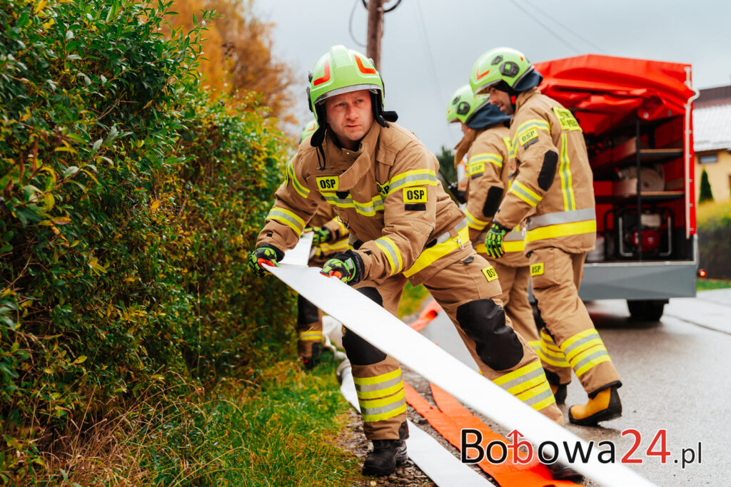 m27-Cwiczenia-Strazy-Bobowa-MMM08083-1024x683
