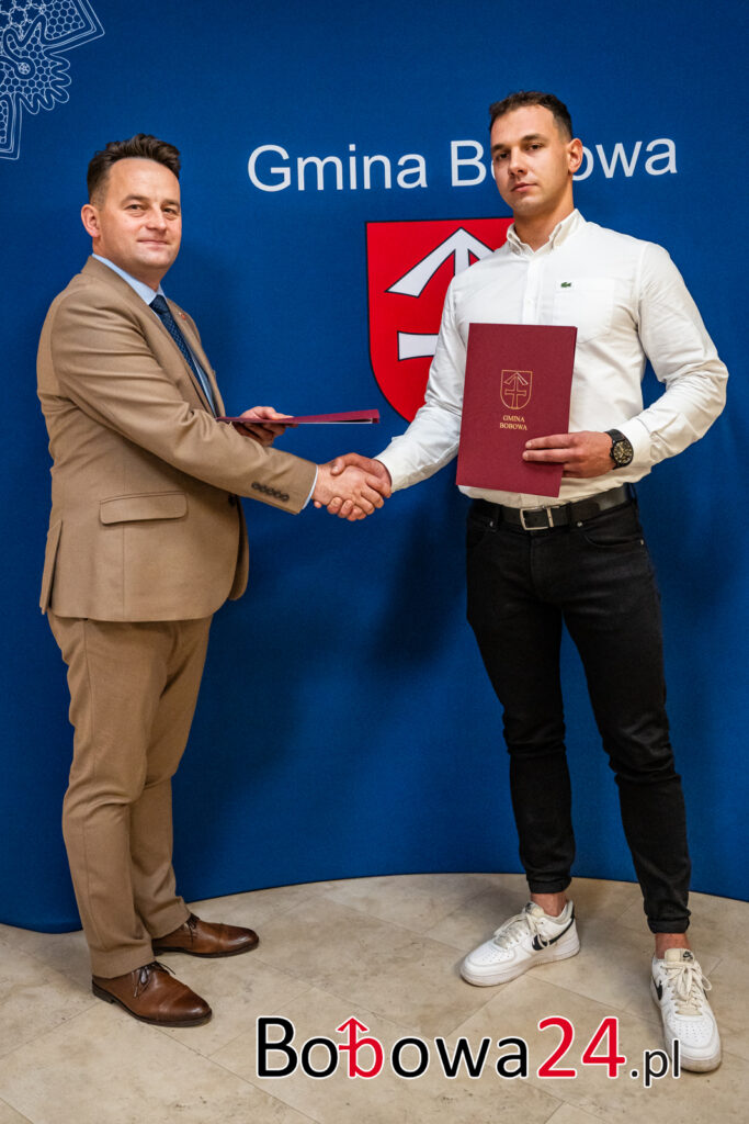 m28-podpisanie-umowy-bobowa-jankowa-plac-zabaw-DSC00601-683x1024