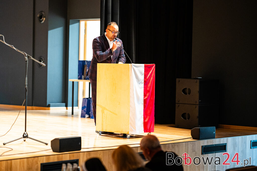 2025-11-06-Bobowa-2-konkurs-piosenki-patriotycznej-16-z-59-1024x683