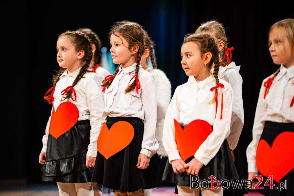 2025-11-06-Bobowa-2-konkurs-piosenki-patriotycznej-19-z-59-1024x683