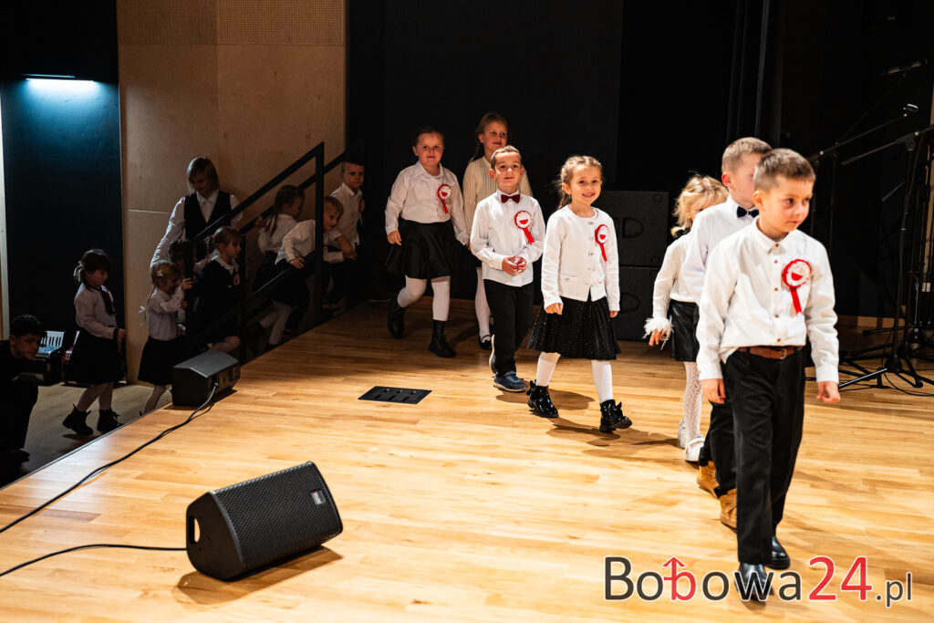 2025-11-06-Bobowa-2-konkurs-piosenki-patriotycznej-28-z-59-1024x683