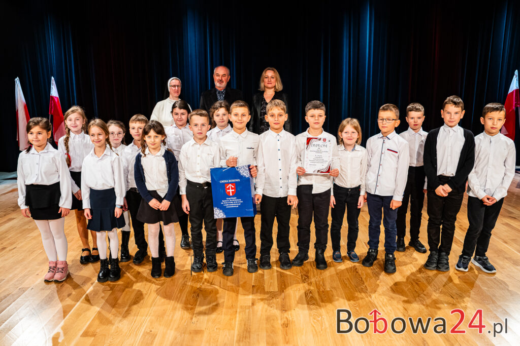 2025-11-06-Bobowa-2-konkurs-piosenki-patriotycznej-39-z-59-1024x683