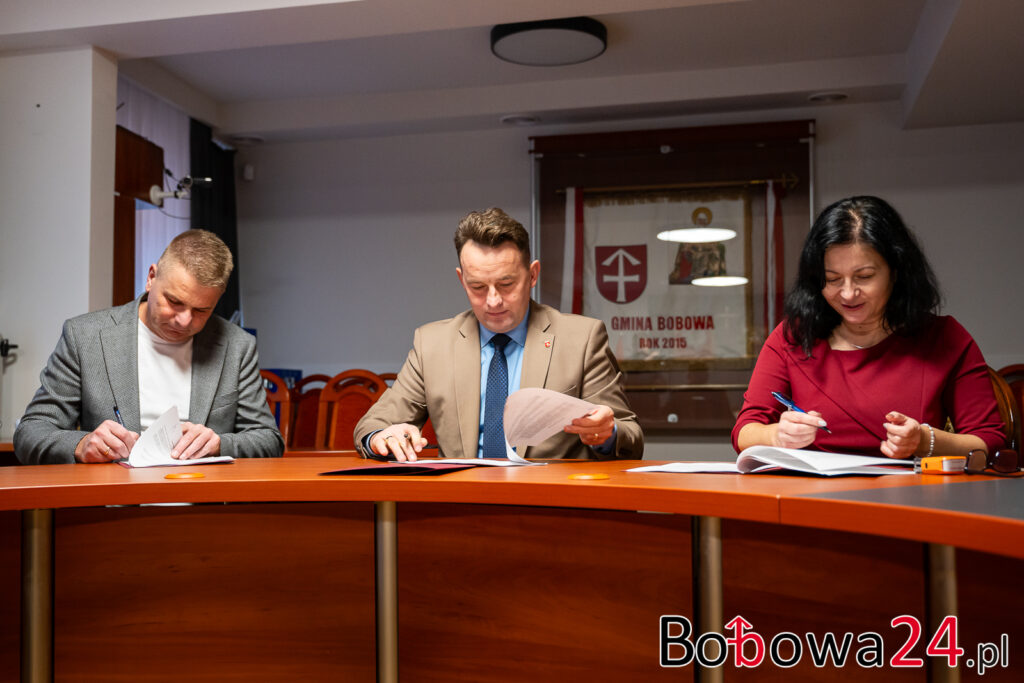 Podpisanie-Umowy-Bobowa-2-1024x683