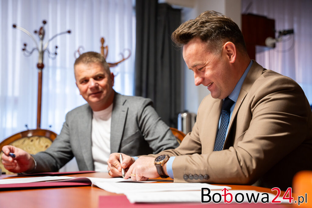 Podpisanie-Umowy-Bobowa-4-1024x683
