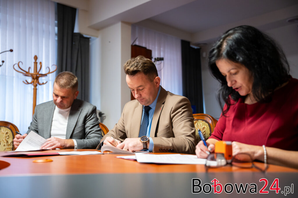 Podpisanie-Umowy-Bobowa-5-1024x683