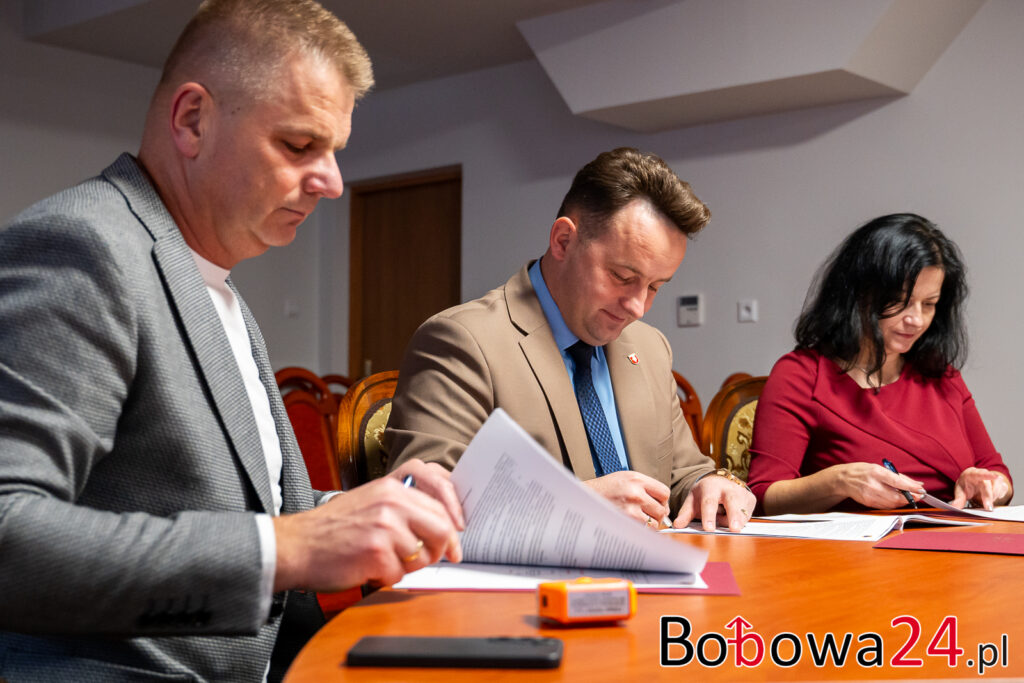 Podpisanie-Umowy-Bobowa-6-1024x683