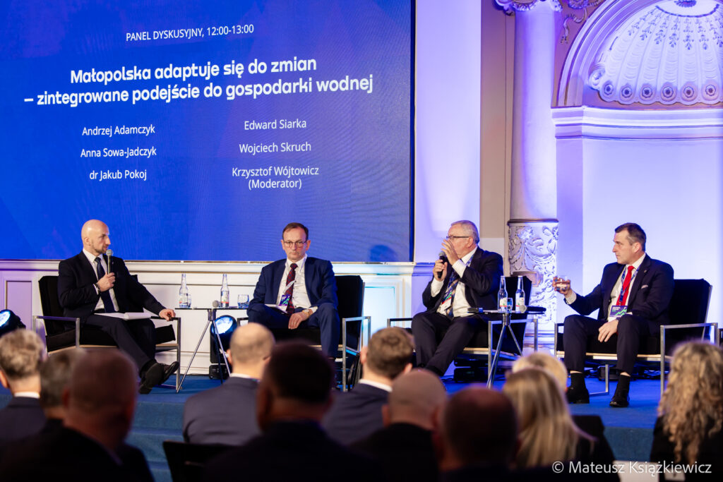 m101-Krynica-Forum-Krynica-Zdroj-5T1A5252-1024x683