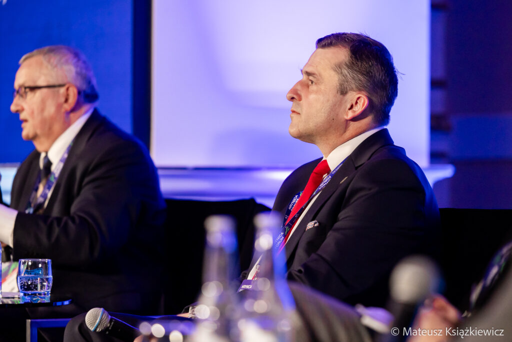 m107-Krynica-Forum-Krynica-Zdroj-5T1A5303-1024x683