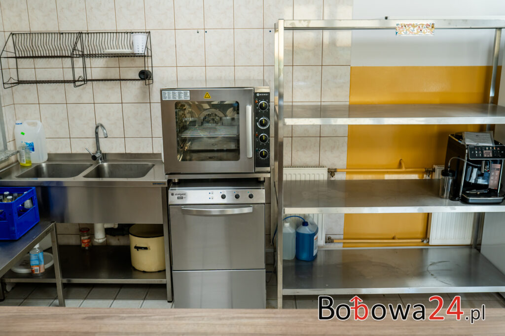 m18-Nowy-Sprzet-Kuchenny-Strozna-DSC05013-1024x683