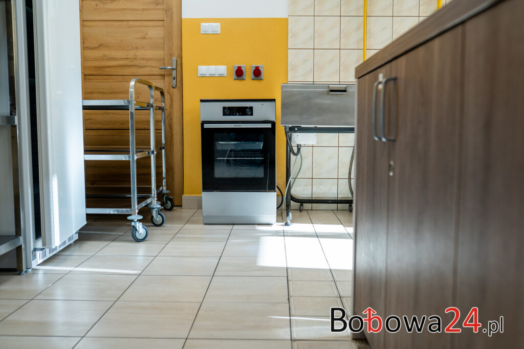 m28-Nowy-Sprzet-Kuchenny-Strozna-DSC05022-1024x683