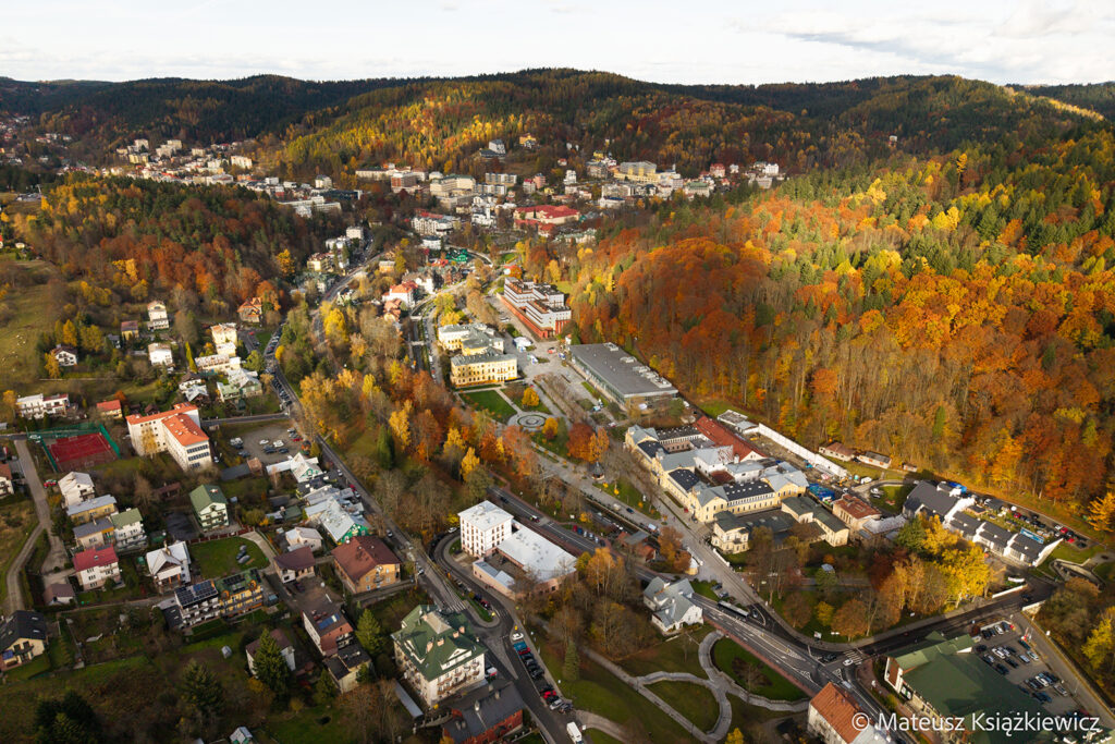 m3-Krynica-Forum-Krynica-Zdroj-DJI_20251029141321_0739_D-1-1024x683