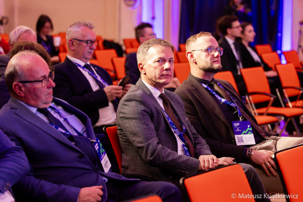 m33-Krynica-Forum-Krynica-Zdroj-5T1A4989-1024x683