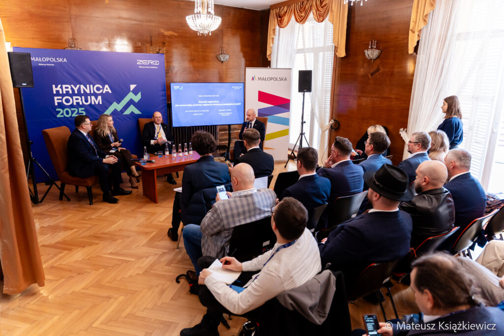 m45-Krynica-Forum-Krynica-Zdroj-MMM08355-1024x683