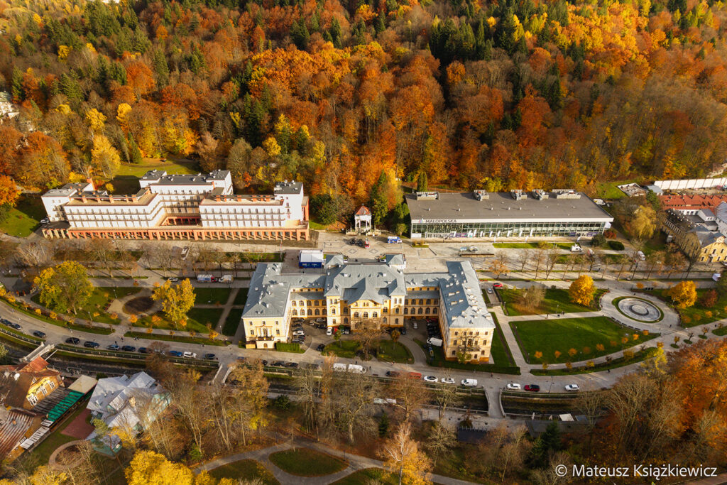 m5-Krynica-Forum-Krynica-Zdroj-DJI_20251029141605_0745_D-1-1024x683
