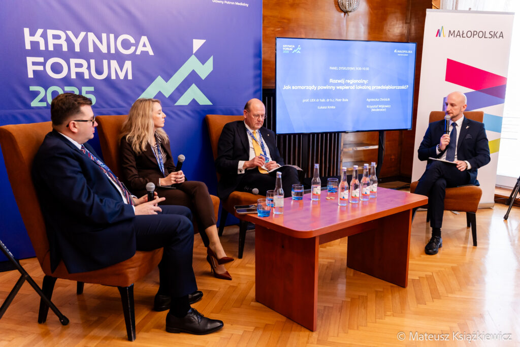 m59-Krynica-Forum-Krynica-Zdroj-MMM08512-1024x683