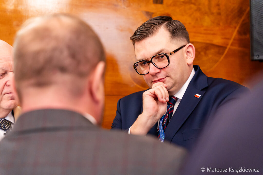 m64-Krynica-Forum-Krynica-Zdroj-MMM08558-1024x683