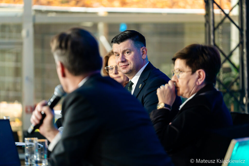 m85-Krynica-Forum-Krynica-Zdroj-MMM08675-1024x683