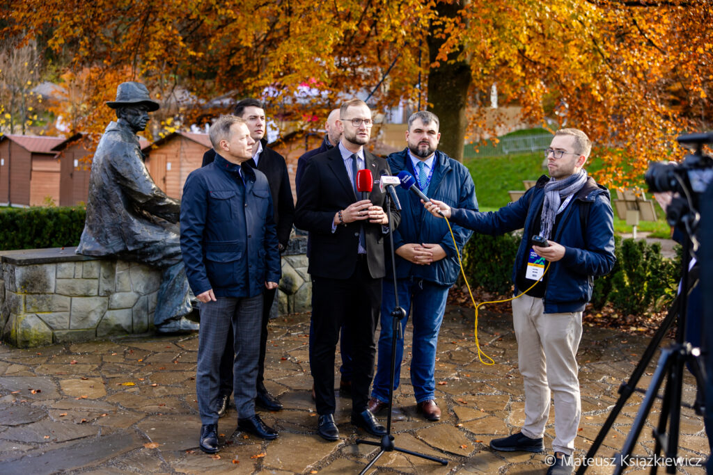 m93-Krynica-Forum-Krynica-Zdroj-5T1A5212-1024x683