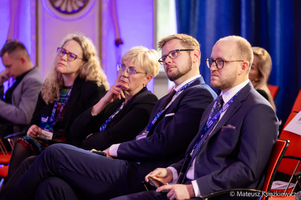 m98-Krynica-Forum-Krynica-Zdroj-5T1A5241-1024x683