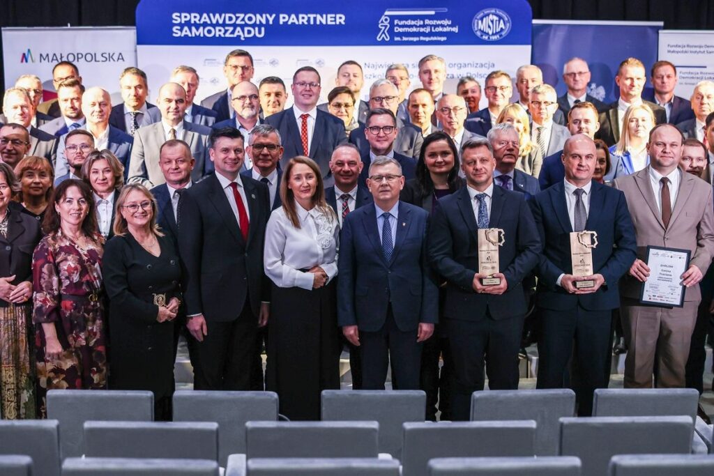 251203MIS121-1024x683