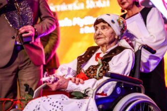 Honorowe obywatelstwo dla najstarszej koronkarki