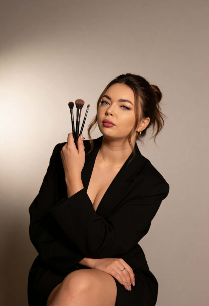 aebe524c-bdbc-4057-9ff1-cb62b24f05e0-701x1024