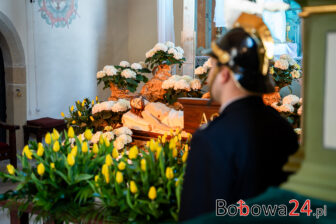Bobowa: plan liturgii i święcenia pokarmów w kościele parafialnym
