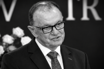 Zmarł Andrzej Płaziński. Wieloletni dyrektor szkoły w Stróżnej miał 65 lat