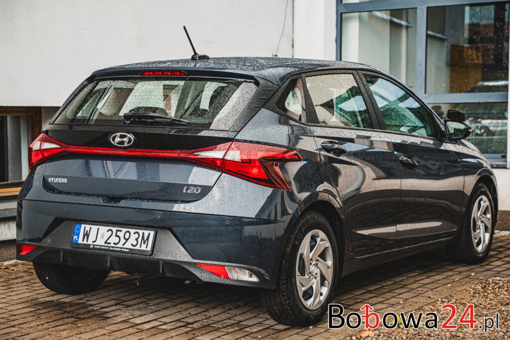 szkolne-auto-Bobowa-1-1-1024x683